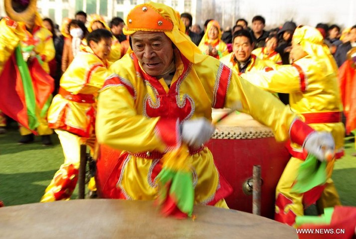 Drumers beat drums for lunar New Year